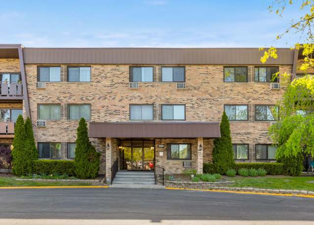 Property at 1205 E Hintz Rd #212, Arlington Heights, IL 60004, 2 beds, 2 baths