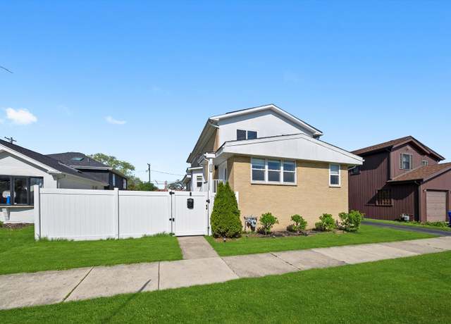 Property at 4322 Amelia Ave, Lyons, IL 60534, 7 beds, 3 baths