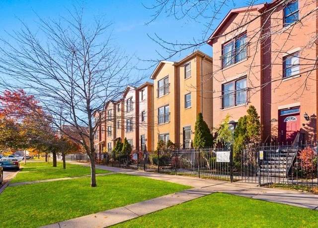Property at 5852 S Prairie Ave, Chicago, IL 60637, 12 beds, 8 baths