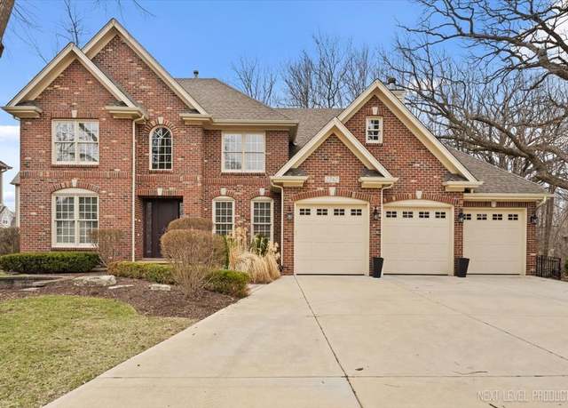 Property at 2747 Charter Oak Dr, Aurora, IL 60502, 5 beds, 3.5 baths