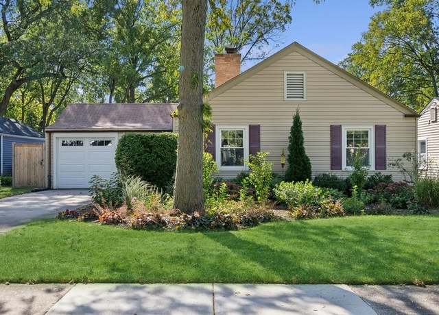 Property at 1717 Maple Ave, Northbrook, IL 60062, 3 beds, 1 bath