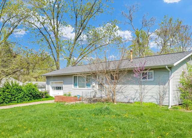 Property at 1204 E Fairlawn Dr, Urbana, IL 61801, 3 beds, 1 bath