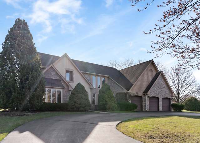 Property at 700 Claire Ln, Prospect Heights, IL 60070, 4 beds, 2.5 baths