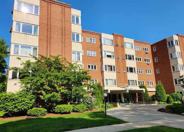 Property at 2033 Sherman Ave #504, Evanston, IL 60201, 2 beds, 2 baths