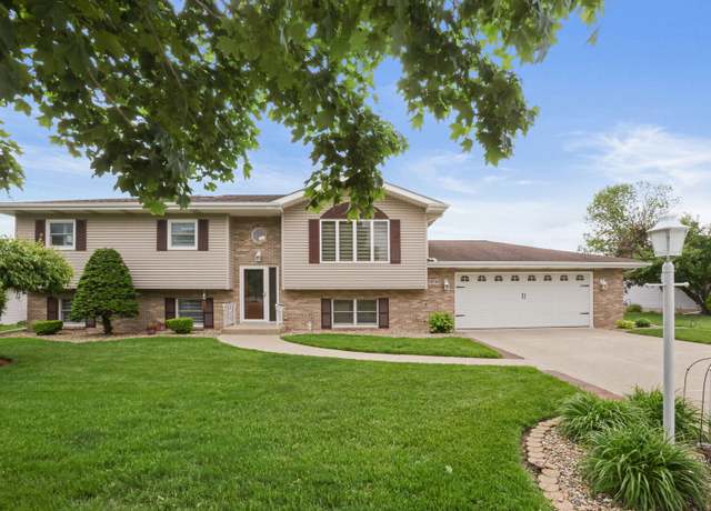 Property at 11735 N Magoun Dr, St. John, IN 46373, 4 beds, 3 baths