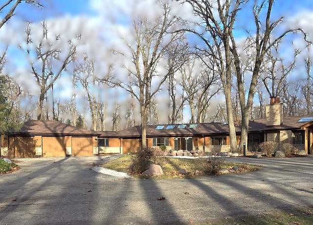 Property at 775 Thornmeadow Rd, Riverwoods, IL 60015, 5 beds, 5 baths