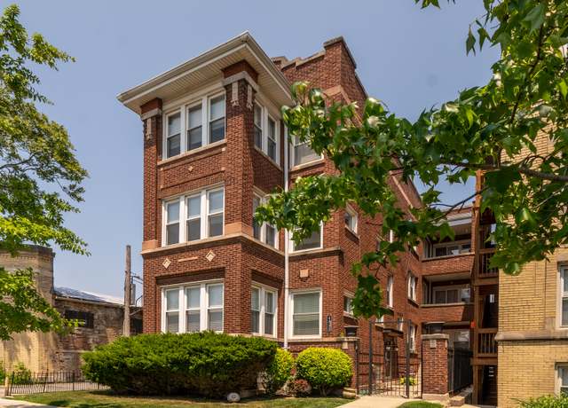 Property at 4848 W Belle Plaine Ave Unit 2R, Chicago, IL 60641, 2 beds, 1 bath