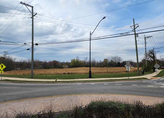 Property at 406 Monaville Rd, Lake Villa, IL 60046