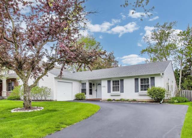 Property at 1542 N Ridge Ave, Arlington Heights, IL 60004, 3 beds, 2 baths