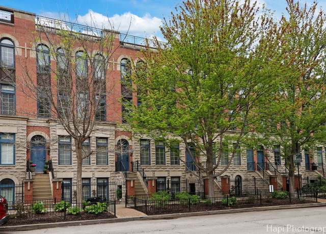 Property at 358 W Huron St Unit B, Chicago, IL 60654, 3 beds, 2.5 baths