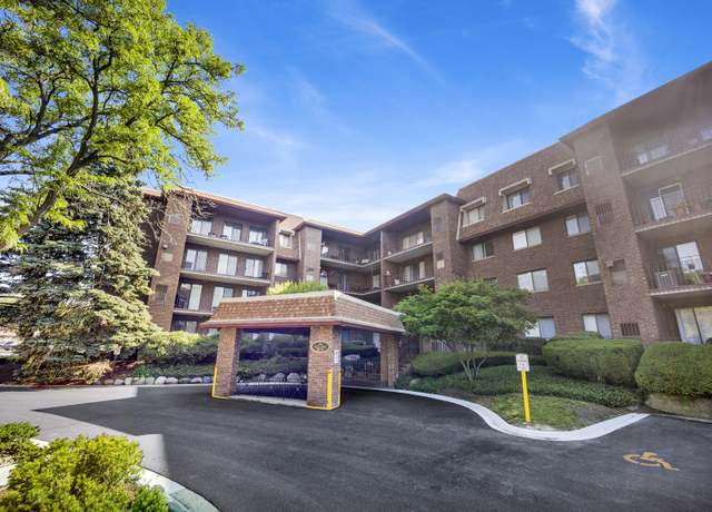 Property at 101 Old Oak Dr Unit 400A, Buffalo Grove, IL 60089, 2 beds, 2 baths