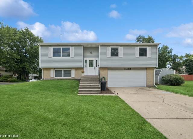 Property at 30W145 Country Lakes Dr, Naperville, IL 60563, 4 beds, 2 baths