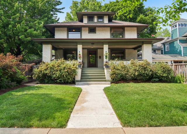 Property at 412 Pleasant St, Oak Park, IL 60302, 5 beds, 2.5 baths