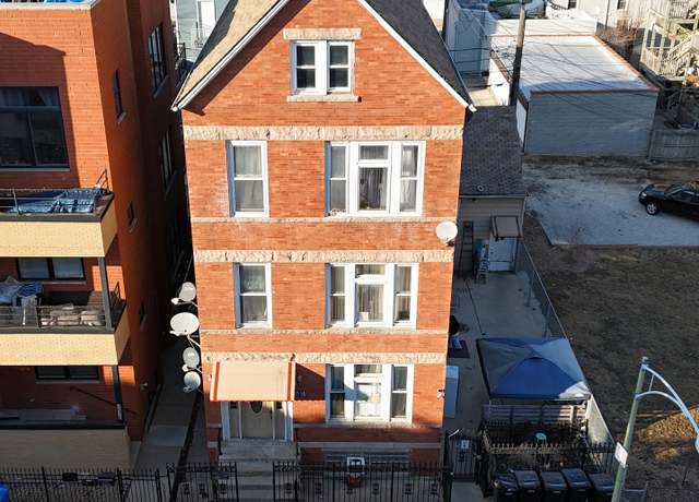 Property at 1514 W Fry St, Chicago, IL 60642, 6 beds, 3 baths