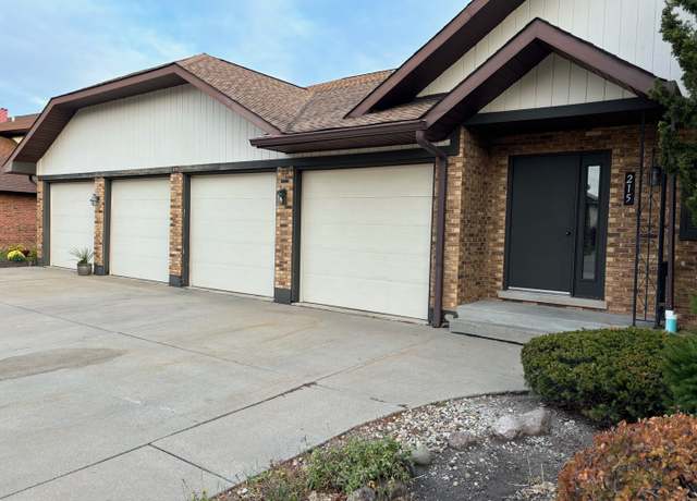 Property at 215 Walters Ln Unit 1B, Itasca, IL 60143, 3 beds, 2 baths