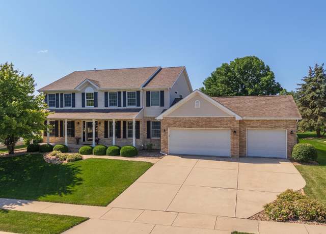 Property at 605 Ironwood CC Dr, Normal, IL 61761, 5 beds, 3.5 baths