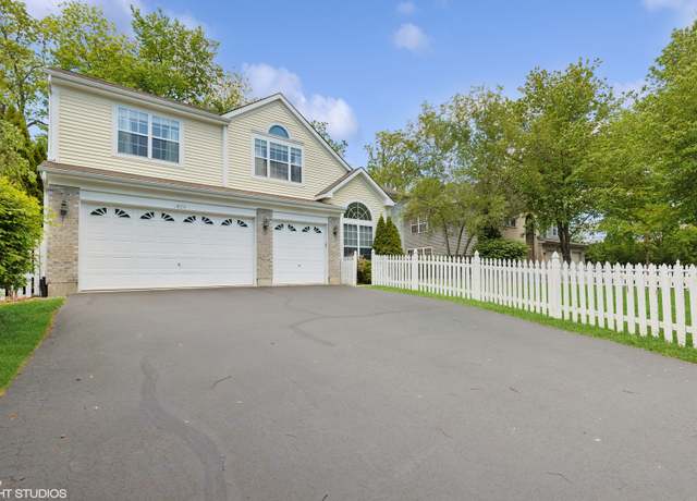 Property at 1820 S Falcon Dr, Libertyville, IL 60048, 4 beds, 3.5 baths