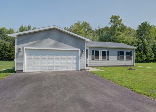 Property at 382 W 3rd St, Braidwood, IL 60408, 3 beds, 2 baths