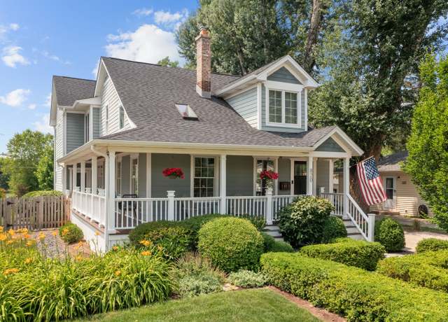 Property at 820 S Grove Ave, Barrington, IL 60010, 4 beds, 4 baths