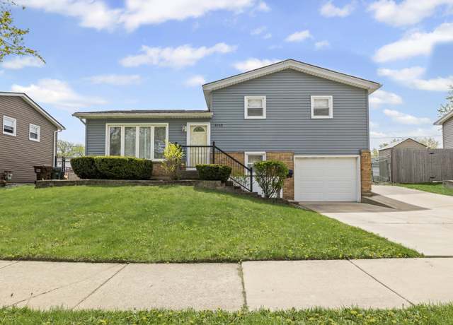 Property at 5815 Victoria Dr, Oak Forest, IL 60452, 3 beds, 1.5 baths