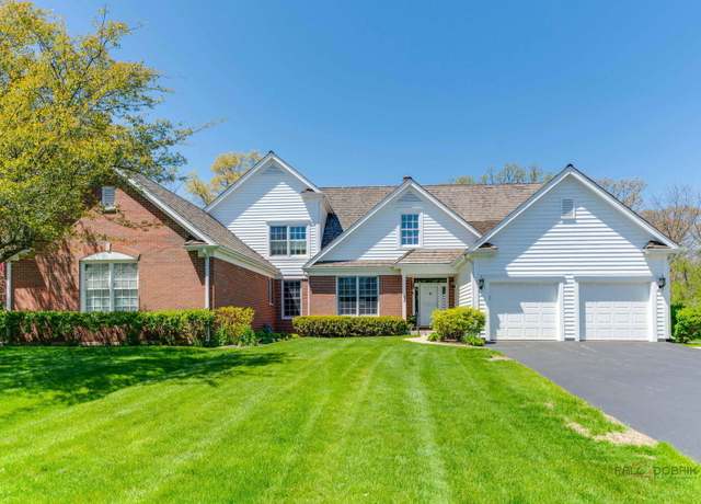 Property at 430 Woodward Ct, Lake Forest, IL 60045, 2 beds, 3 baths