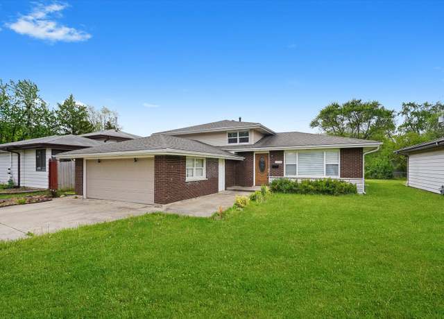 Property at 1315 Prince Dr, South Holland, IL 60473, 3 beds, 2 baths