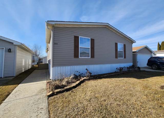 Property at 1014 Apple Ln, Manteno, IL 60950, 3 beds, 2 baths