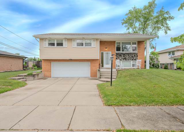 Property at 8106 W 89th Pl, Hickory Hills, IL 60457, 4 beds, 2 baths