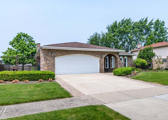 Property at 15136 Orlan Brook Dr, Orland Park, IL 60462, 3 beds, 2.5 baths
