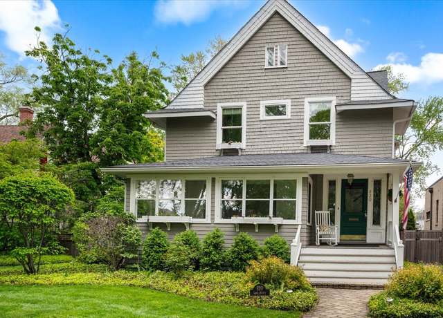 Property at 820 Lake Ave, Wilmette, IL 60091, 5 beds, 2.5 baths