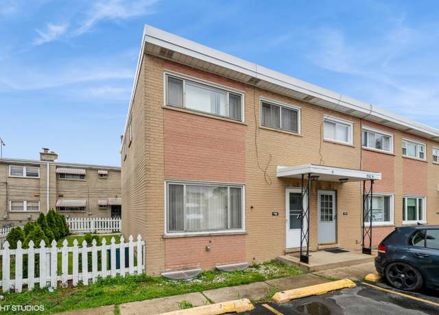 Property at 7912 W Lawrence Ave Unit C, Norridge, IL 60706, 3 beds, 1.5 baths