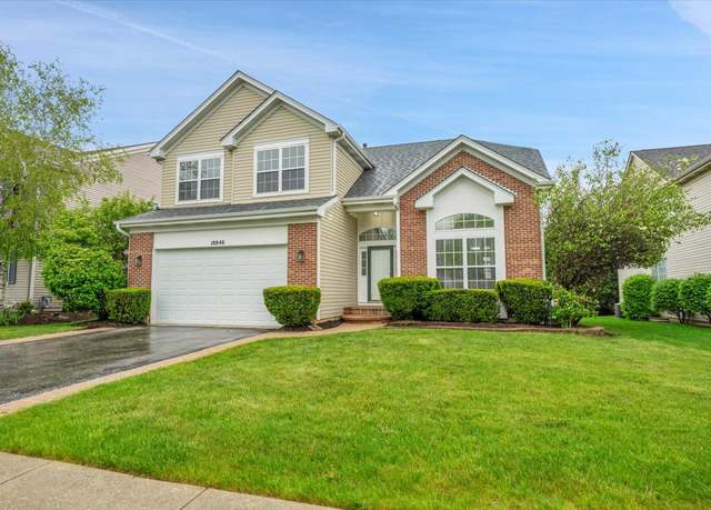 Property at 18846 W Wooddale Trl, Lake Villa, IL 60046, 5 beds, 2.5 baths