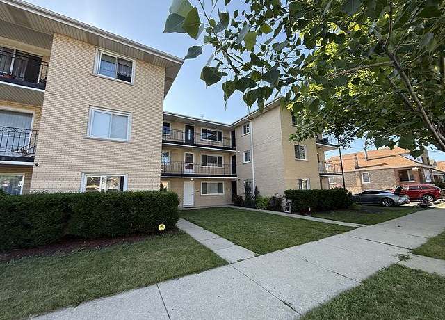 Property at 5925 W Montrose Ave Unit 3C, Chicago, IL 60634, 1 bed, 1 bath