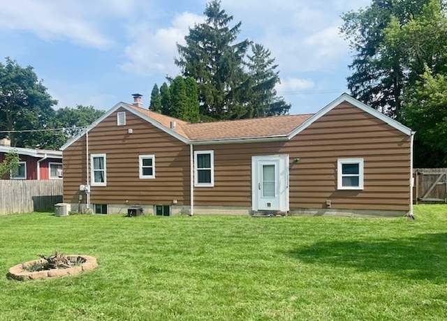 Property at 1264 Raymond St, South Elgin, IL 60177, 2 beds, 1 bath
