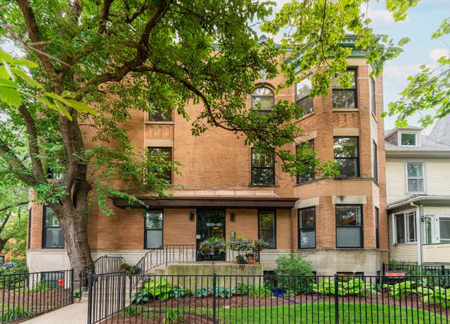 Property at 1630 W Sunnyside Ave Unit 2W, Chicago, IL 60640, 2 beds, 2 baths
