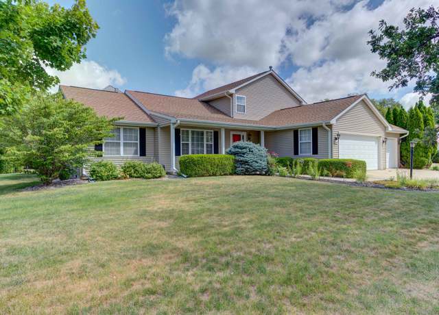 Property at 3006 Countrybend Ln, Champaign, IL 61822, 3 beds, 3.5 baths