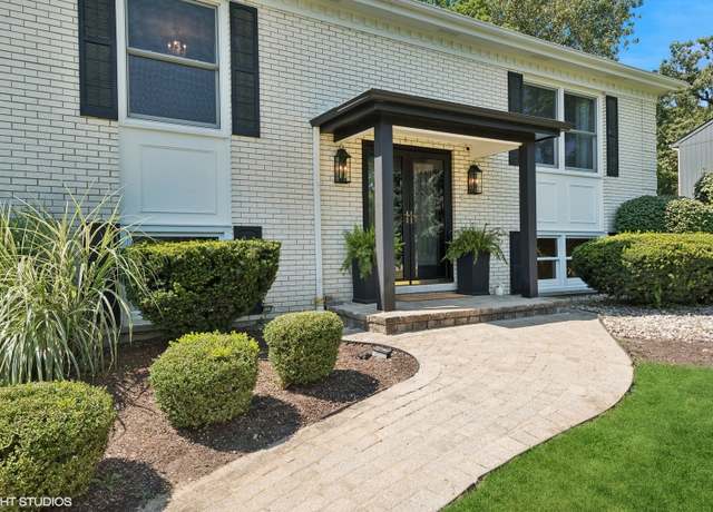Property at 3n260 W Mary Ln, St. Charles, IL 60175, 4 beds, 3 baths
