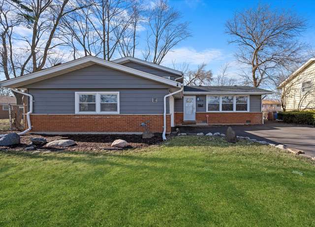 Property at 3508 Maple Ln, Hazel Crest, IL 60429, 3 beds, 1.5 baths
