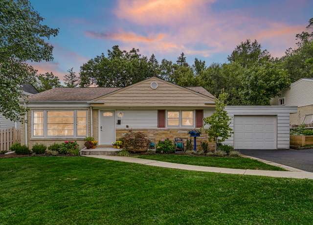 Property at 338 Maple St, Glen Ellyn, IL 60137, 3 beds, 2 baths