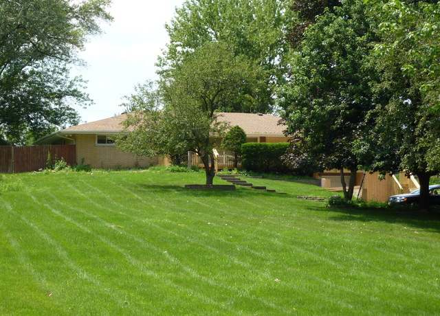Property at 7N606 Hawthorne Ave, Medinah, IL 60157, 3 beds, 2 baths