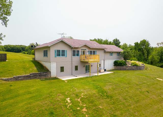 Property at 9304 Ellis Rd, Fenton, IL 61251, 2 beds, 2 baths