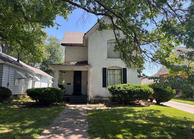 Property at 419 S 18th, Quincy, IL 62301, 3 beds, 2 baths