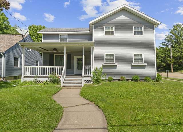 Property at 502 N Dixon Ave, Dixon, IL 61021, 2 beds, 1.5 baths