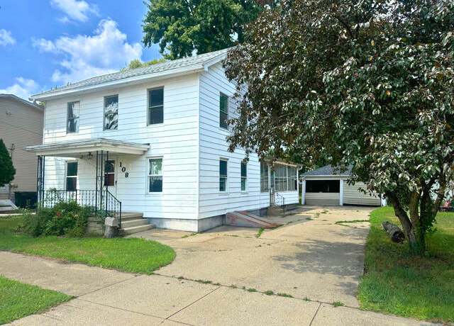 Property at 108 Deleon St, Ottawa, IL 61350, 4 beds, 1 bath