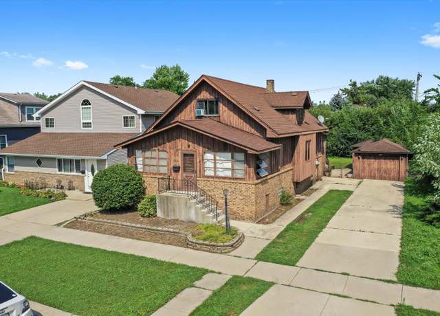 Property at 4325 Madison Ave, Brookfield, IL 60513, 3 beds, 1 bath