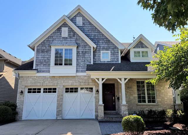 Property at 3919 Washington St, Downers Grove, IL 60515, 5 beds, 4.5 baths