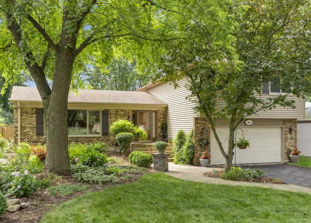 Property at 614 Bakewell Ln, Naperville, IL 60565, 4 beds, 2.5 baths
