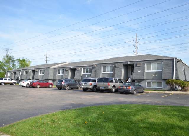 Property at 1655 Felten Rd, Aurora, IL 60505, 31 beds, 21 baths