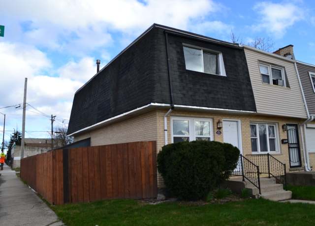Property at 7101 S Carpenter St, Chicago, IL 60621, 2 beds, 2.5 baths
