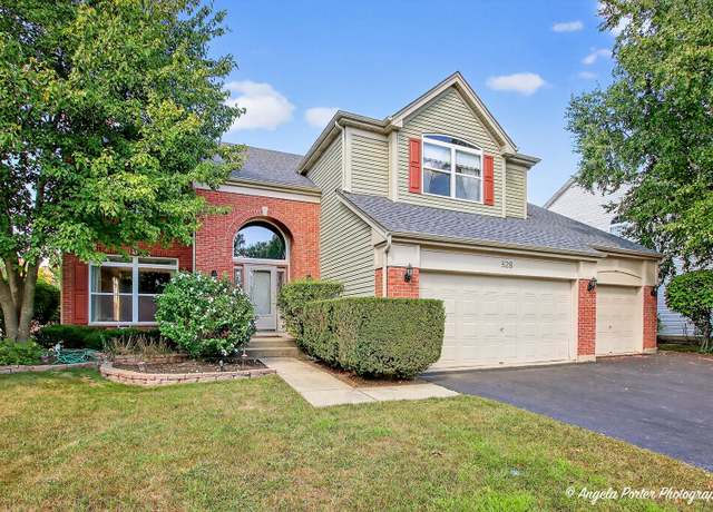 Property at 528 Cliffwood Ln, Gurnee, IL 60031, 5 beds, 4.5 baths